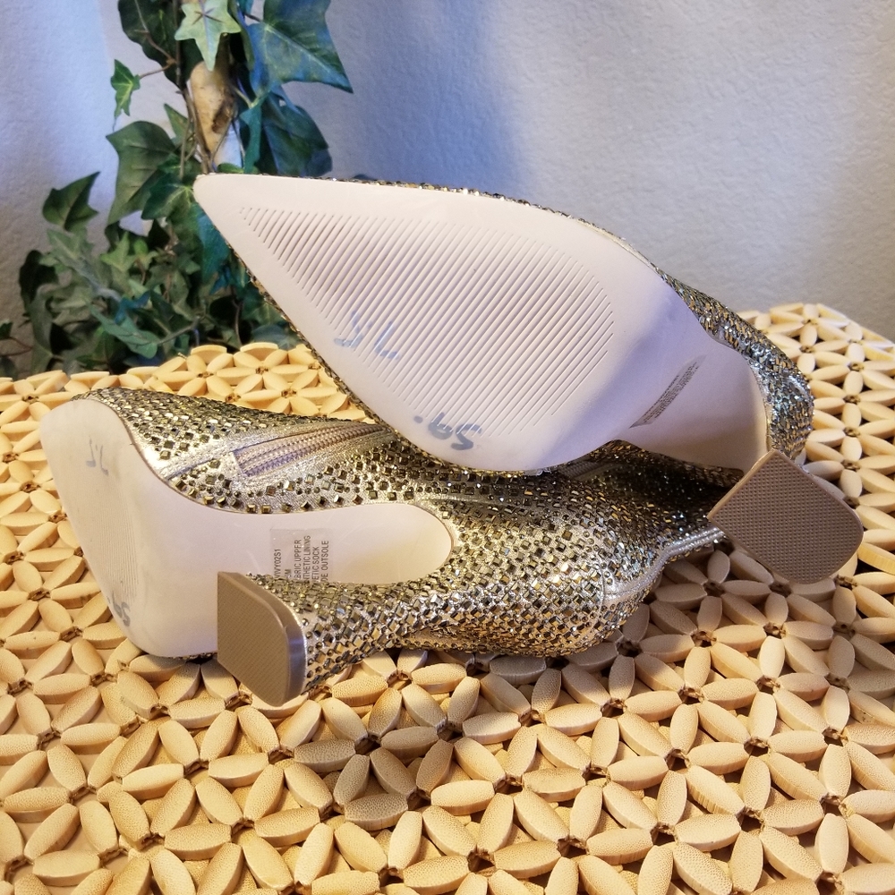 ENCHANTING BOOTS - Picture 10 of 13